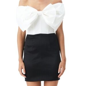 Bardot Bow Black & White Off the Shoulder Minidress Size 6
